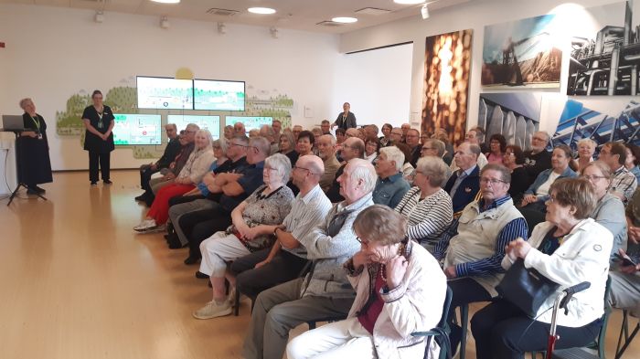 Äänekosken biotuotetehtaan Metsä Fibren vierailukeskus Pro Nemus
Oppaat esitteli tehtaan prosessin umpimähkäläisille
