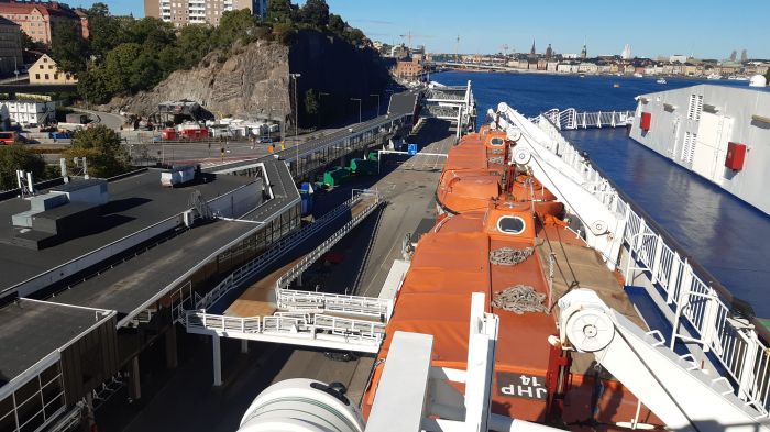 Stokholman satamasta näkymä maihin
