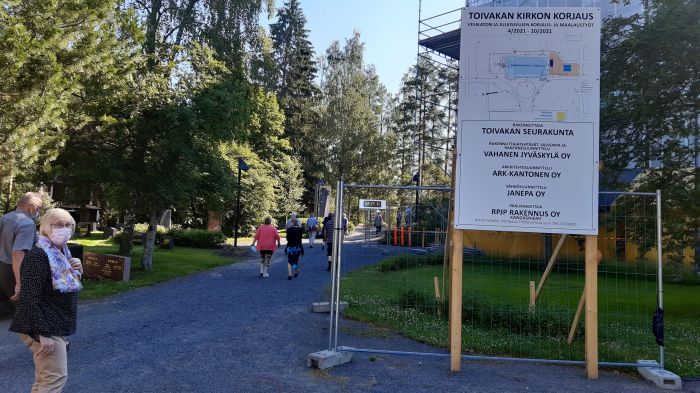 Toivakan kirkkoremontti taulu
