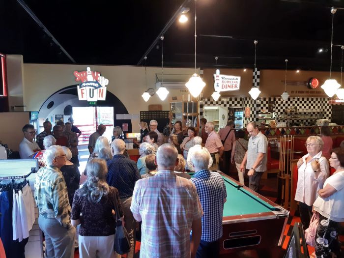 Revontulen esittely
Keilahalli
