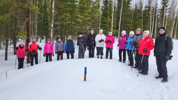 Patikointia metsäpolulla
