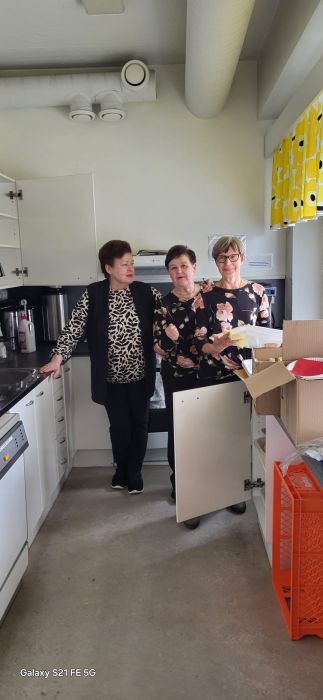 Kohta alkaa kahvitarjoilu
