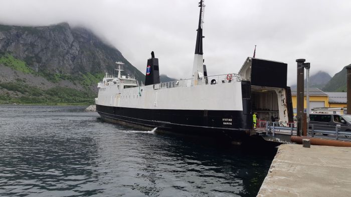 Andfjordin vuono Senjansaarelta Lofooteille ylitettiin lautalla
