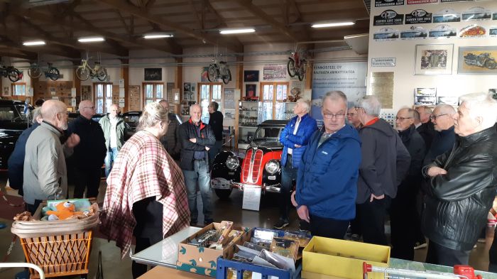 Leila Suutarinen kertoo Vehoniemen automuseosta
