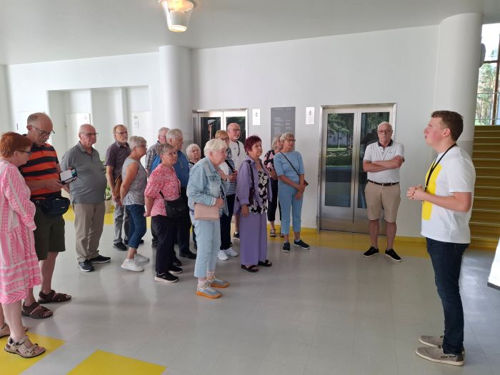 Opas kertoi Tuberkuloosi parantolan historia kattavasti.
