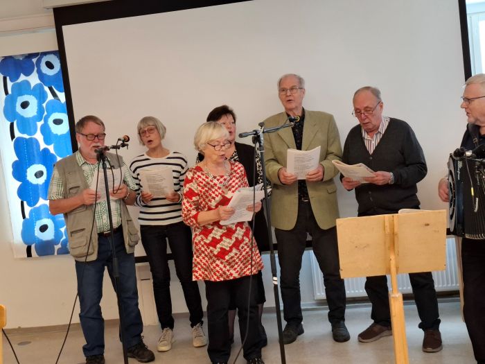 Pörriäiset esiintyi.
