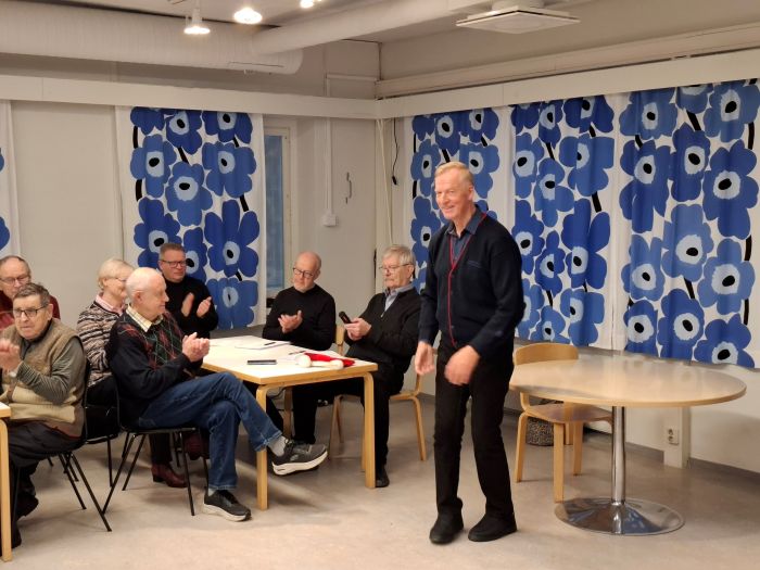 Pauli piti kiitos puheen Hallituksen jättäville jäsenille
